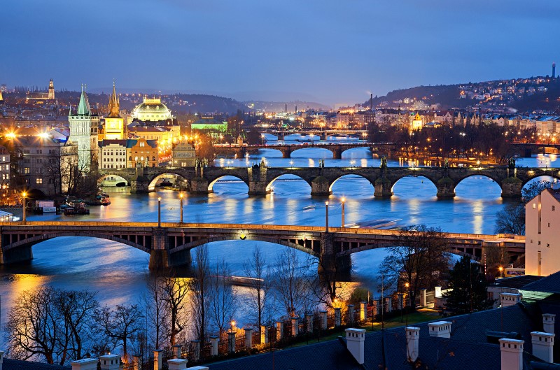 prague-bridges-Custom.jpg